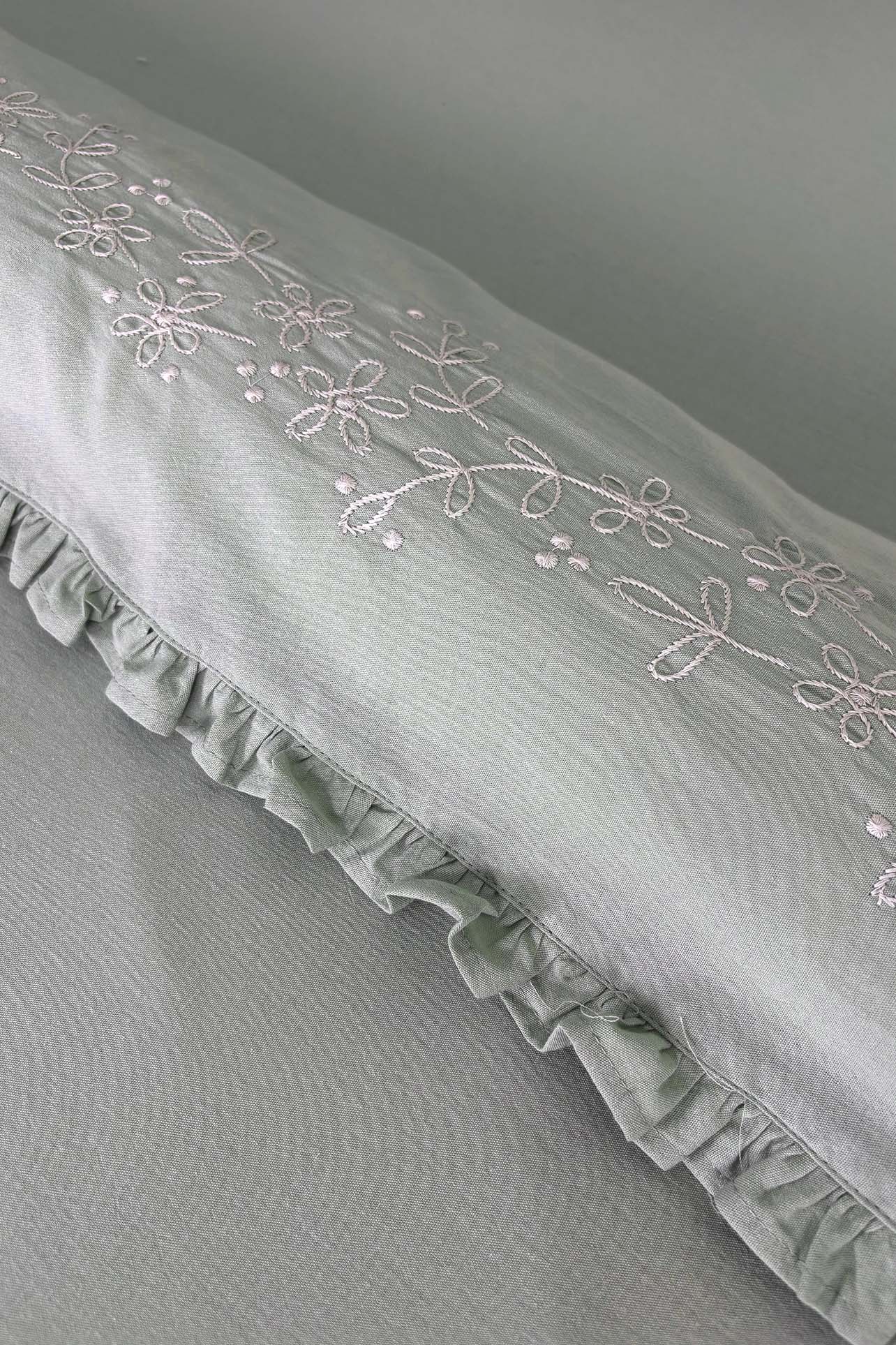 Nigra Embroidered Double Size 100% Cotton Duvet Cover Set – 4 Pieces