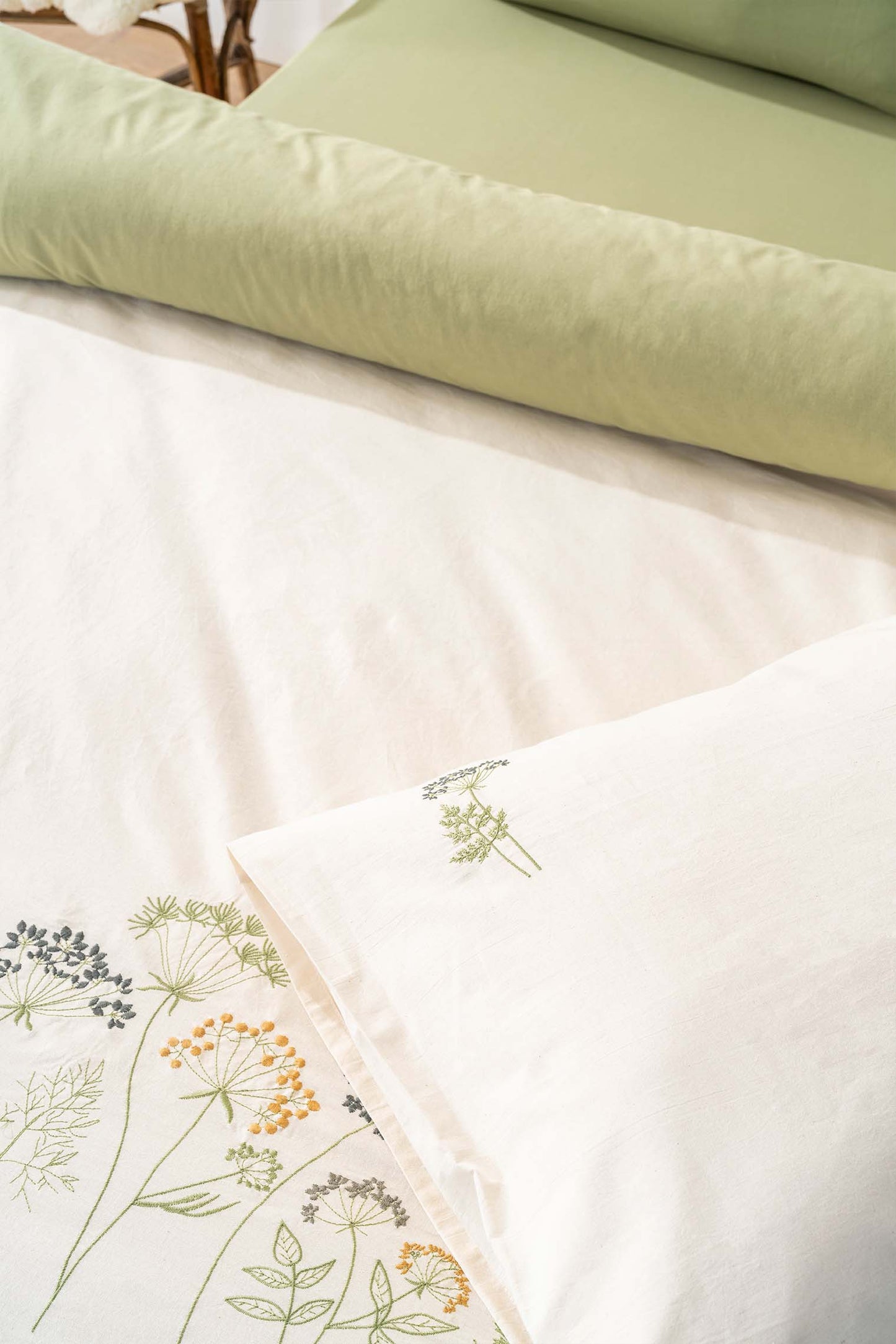 Botanic Green 100% Cotton Embroidered Duvet Cover Set, 6-Piece Double Size Bedding – Breathable Fabric, 200x220 cm
