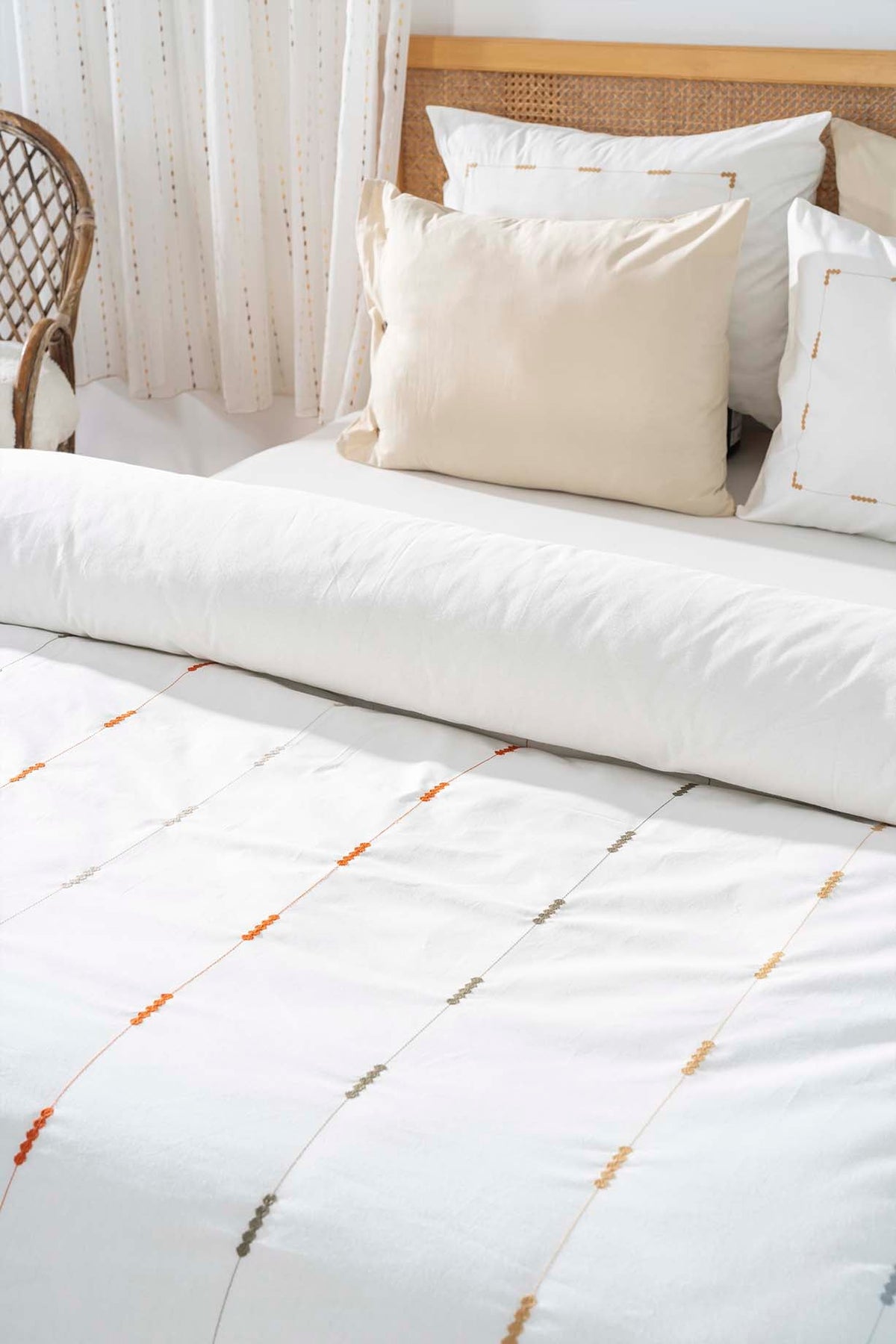 Victoria Cream 100% Cotton Embroidered Duvet Cover Set, 6-Piece Double Size Bedding – Breathable Fabric, 200x220 cm